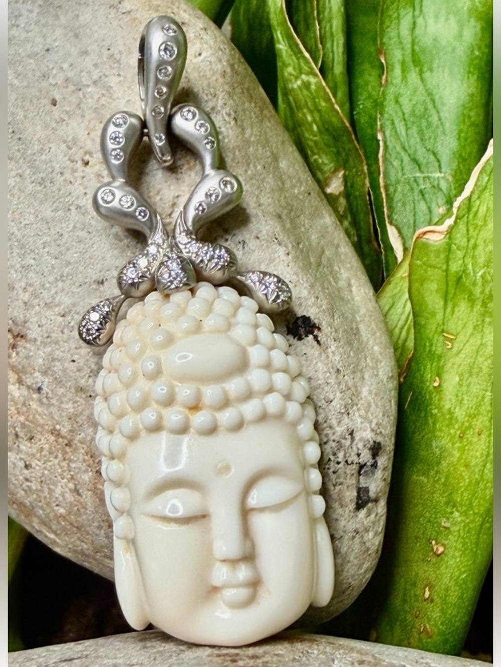 Buddha 18k gold diamond and coral